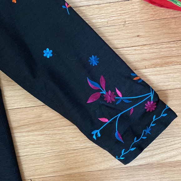 NWOT SILK LAND fully-lined embroidered silk jacket. - Picture 3 of 10